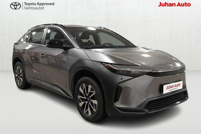 Toyota bZ4X vaihtoauto