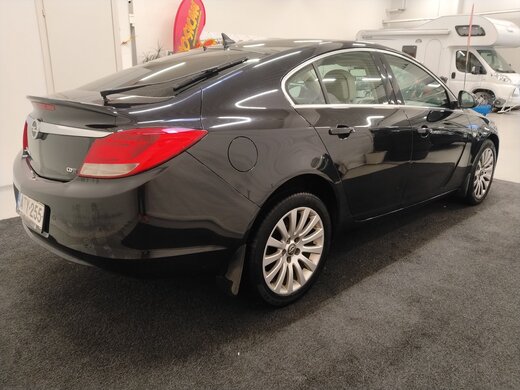Opel Insignia vaihtoauto