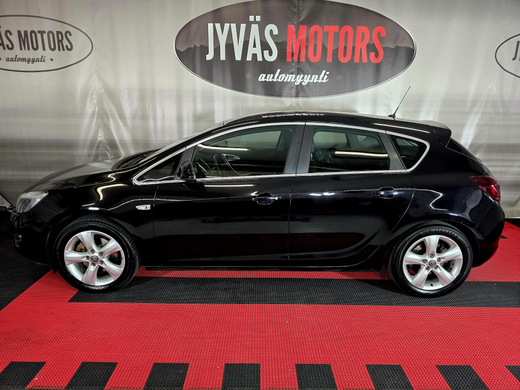 Opel Astra vaihtoauto
