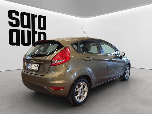 Ford Fiesta vaihtoauto