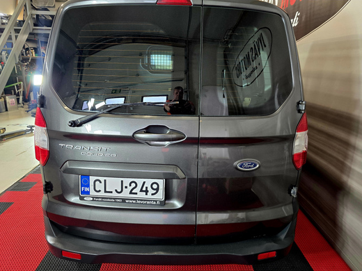 Ford Transit Courier vaihtoauto