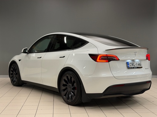 Tesla Model Y vaihtoauto