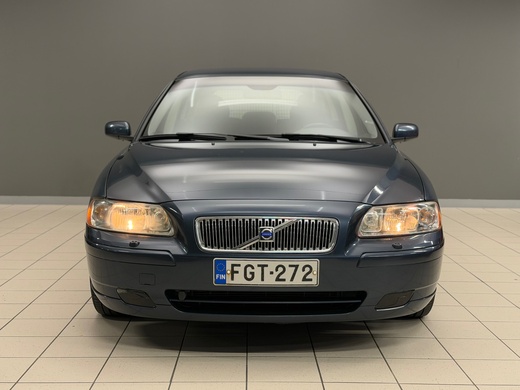 Volvo V70 vaihtoauto