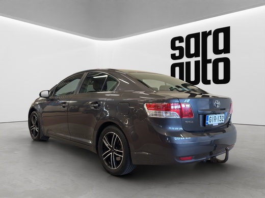 Toyota Avensis vaihtoauto
