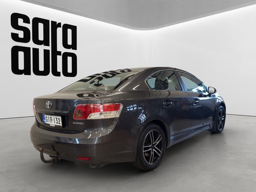 Toyota Avensis vaihtoauto