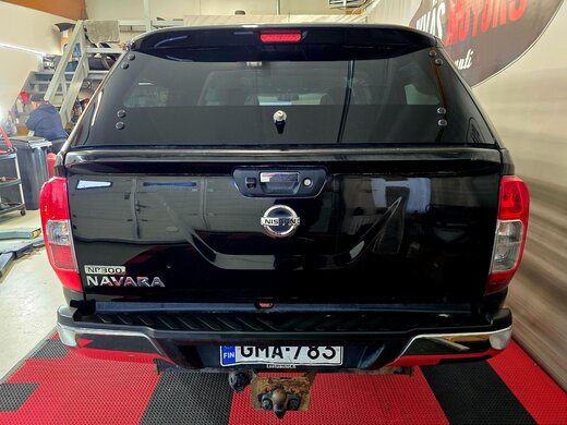 Nissan Navara vaihtoauto