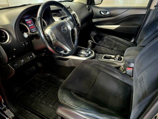 Nissan Navara vaihtoauto