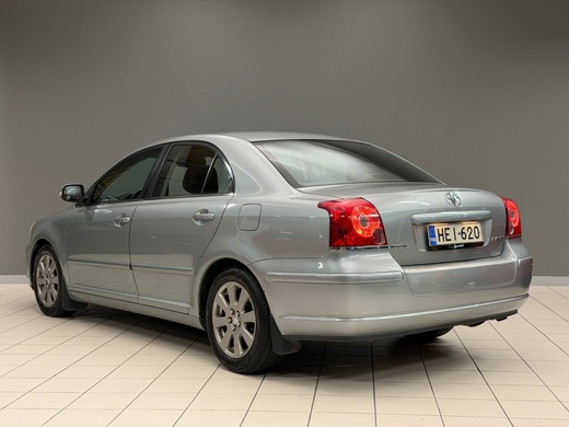 Toyota Avensis vaihtoauto