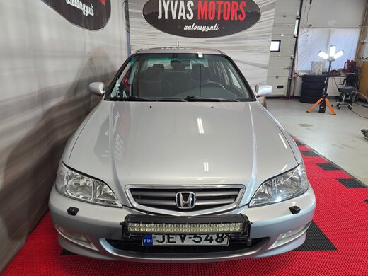 Honda Accord vaihtoauto