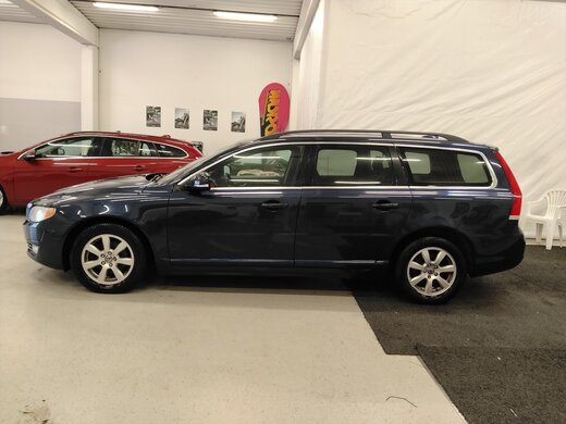 Volvo V70 vaihtoauto