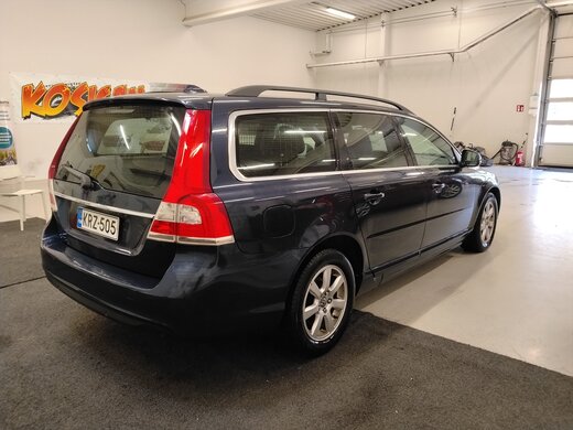 Volvo V70 vaihtoauto