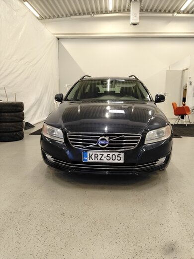 Volvo V70 vaihtoauto
