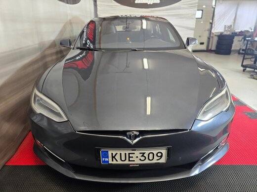 Tesla Model S vaihtoauto