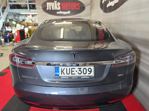 Tesla Model S vaihtoauto