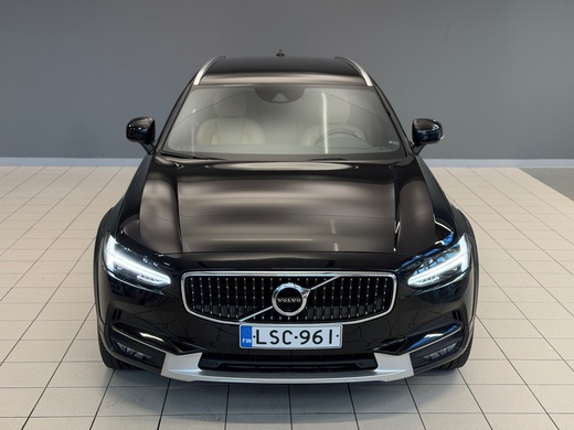 Volvo V90 Cross Country vaihtoauto