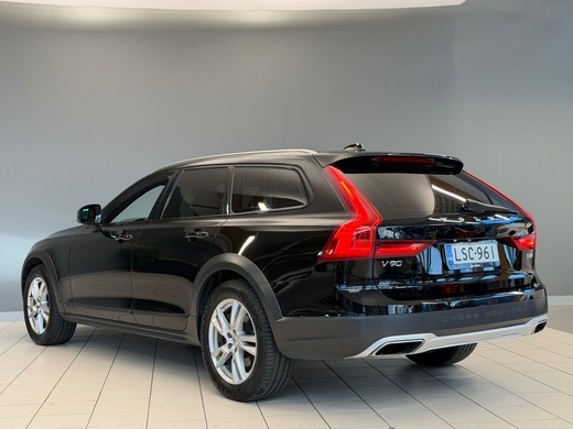 Volvo V90 Cross Country vaihtoauto