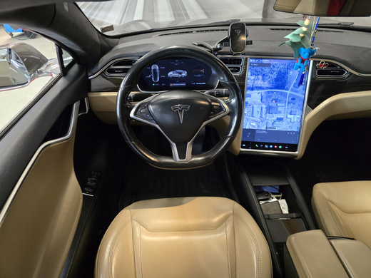 Tesla Model S vaihtoauto