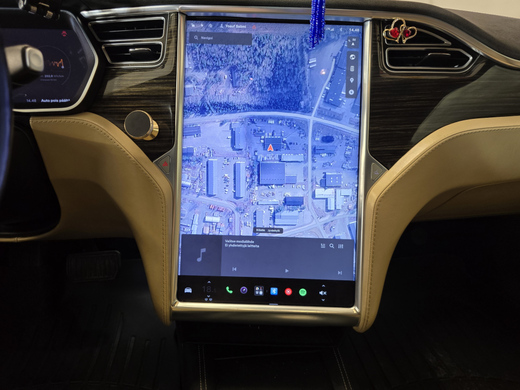 Tesla Model S vaihtoauto