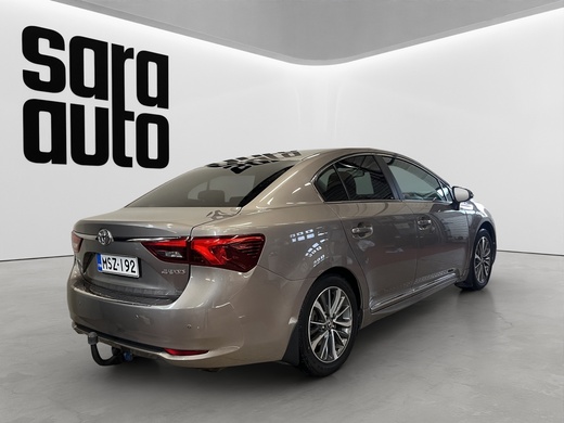 Toyota Avensis vaihtoauto