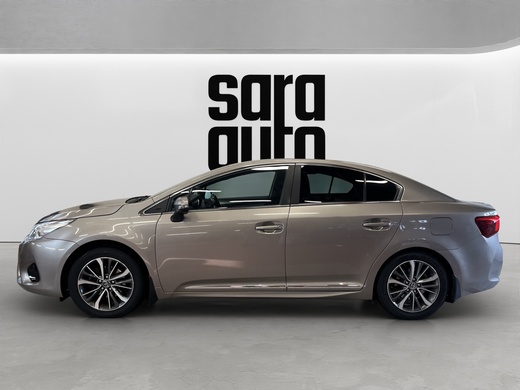 Toyota Avensis vaihtoauto