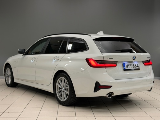 BMW 330 vaihtoauto