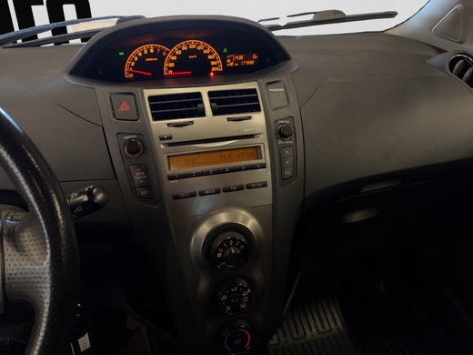 Toyota Yaris vaihtoauto