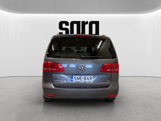 Volkswagen Touran vaihtoauto