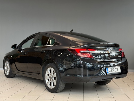 Opel Insignia vaihtoauto