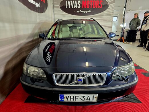 Volvo V70 vaihtoauto