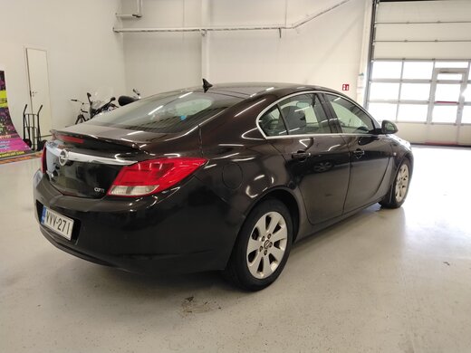 Opel Insignia vaihtoauto