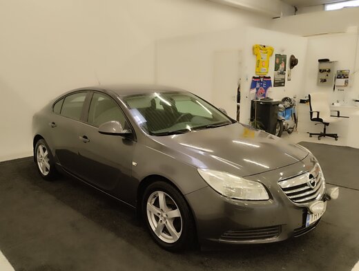 Opel Insignia vaihtoauto