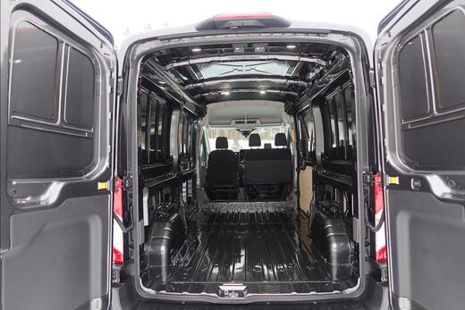 heti ajoon Ford Transit