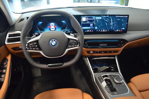 heti ajoon BMW 330