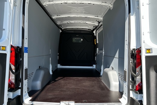 heti ajoon Ford Transit