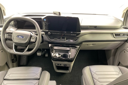 heti ajoon Ford Tourneo Custom