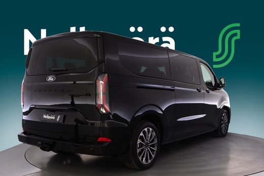 heti ajoon Ford Tourneo Custom