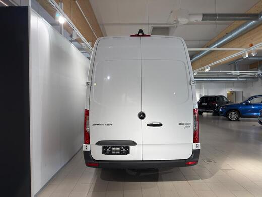 heti ajoon Mercedes-Benz Sprinter