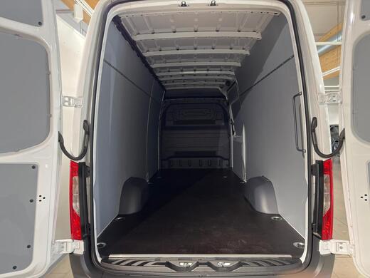 heti ajoon Mercedes-Benz Sprinter
