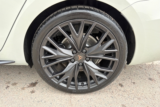 heti ajoon Cupra Leon Sportstourer