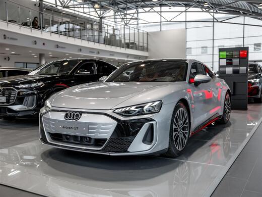 heti ajoon Audi e-tron GT