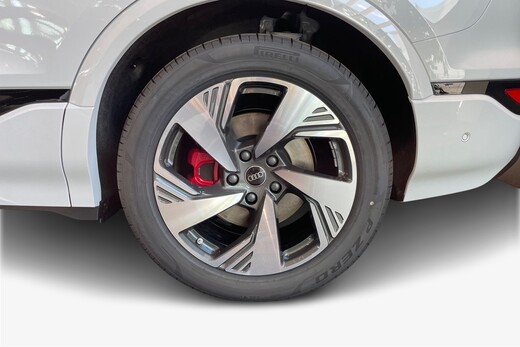 heti ajoon Audi Q6 e-tron