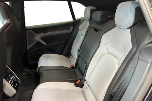 heti ajoon Porsche Cayenne