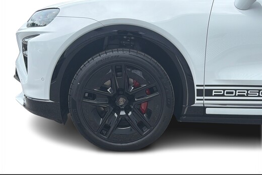 heti ajoon Porsche Cayenne