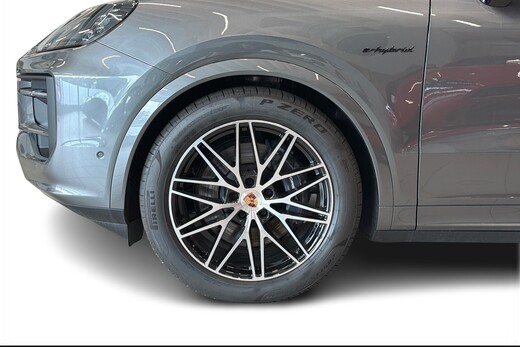 heti ajoon Porsche Cayenne