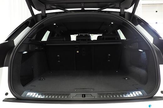 heti ajoon Land Rover Range Rover Velar