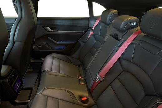 heti ajoon Porsche Taycan