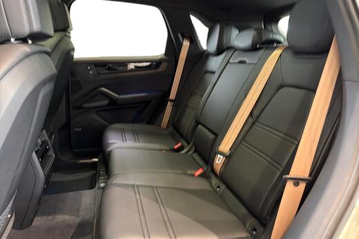 heti ajoon Porsche Cayenne