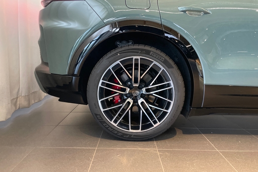 heti ajoon Porsche Cayenne