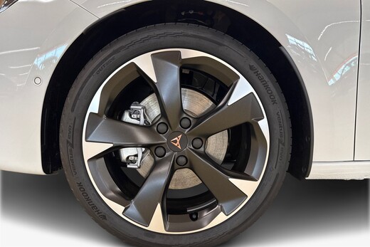 heti ajoon Cupra Leon Sportstourer