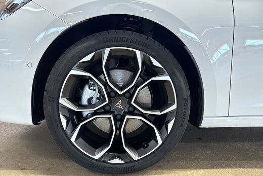 heti ajoon Cupra Leon Sportstourer